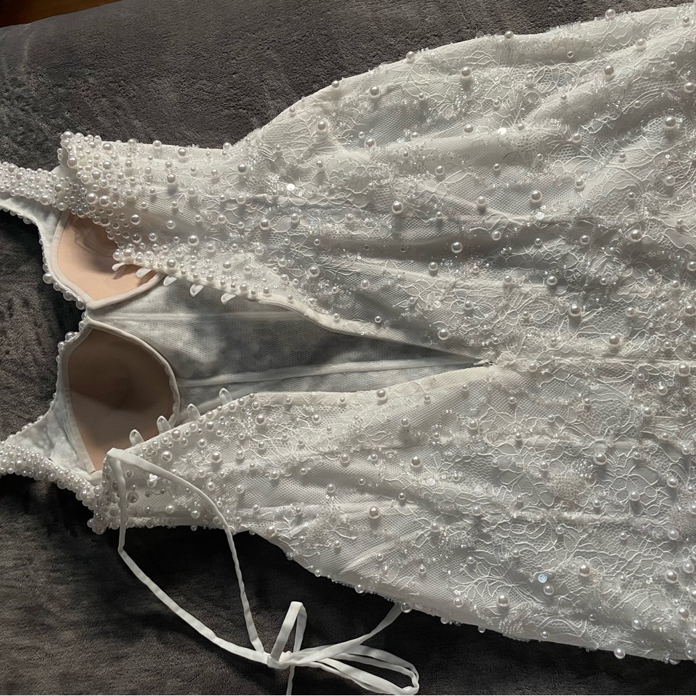 Pearl-Embellished White Wedding Dress - Picture 6 of 7